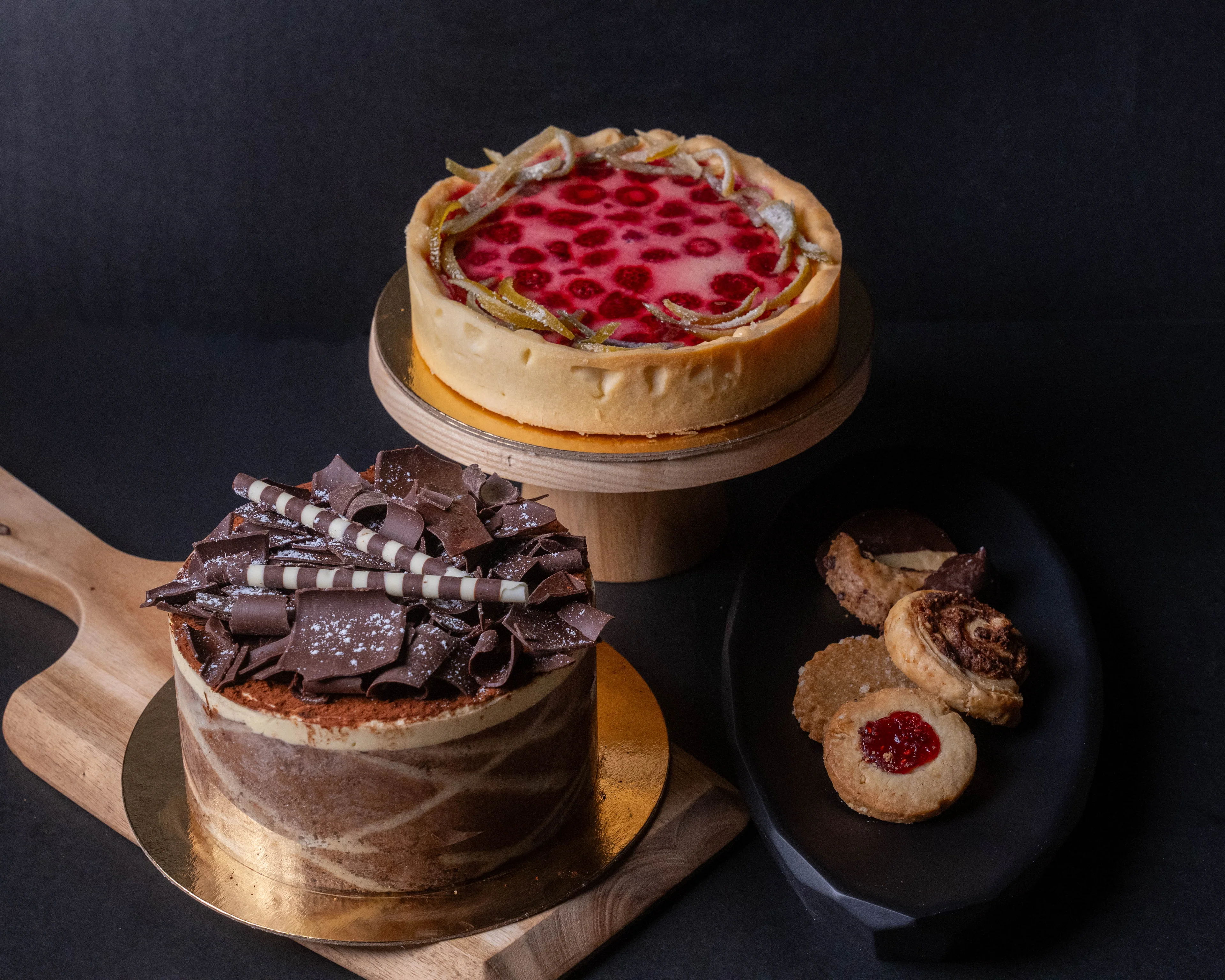 Freshly prepared artisan cake featuring smooth frosting, balanced layers and an elegant finish